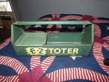VINTAGE E.Z TOTER METAL TOOL BOX