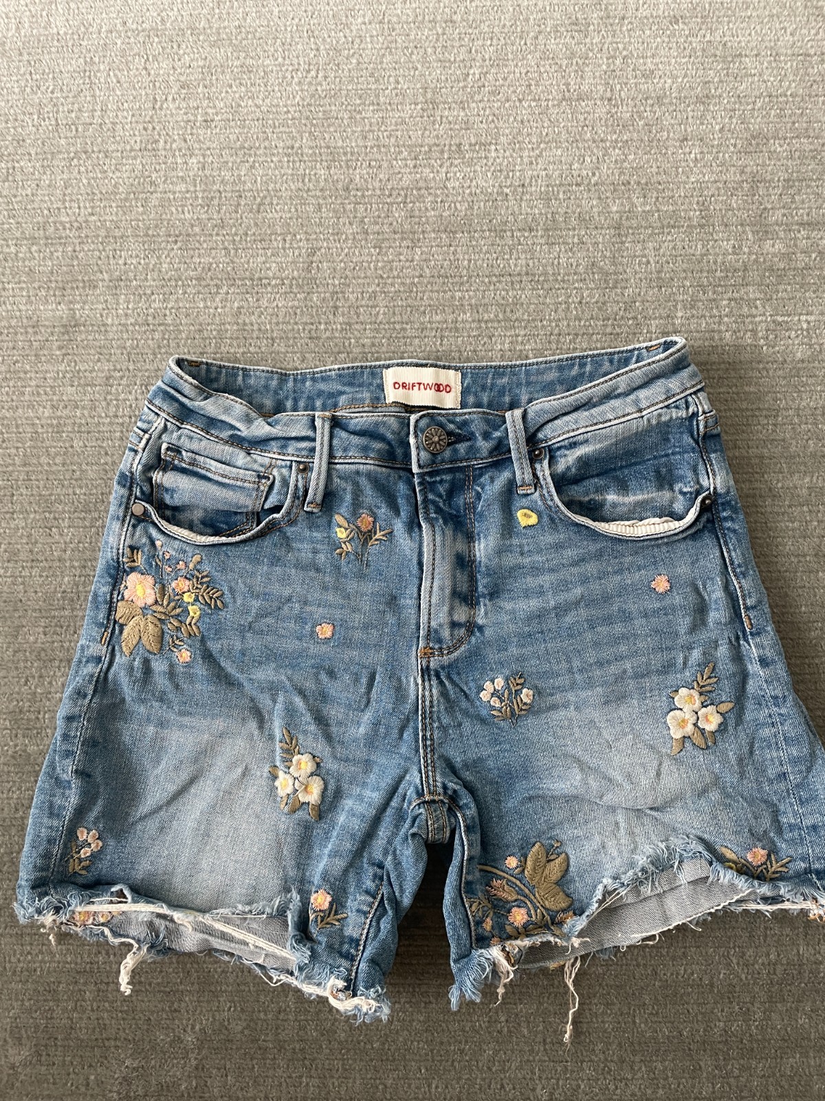 Driftwood Jean Shorts Women 27x4.5 Lulu Distressed Embroidered Boho Western