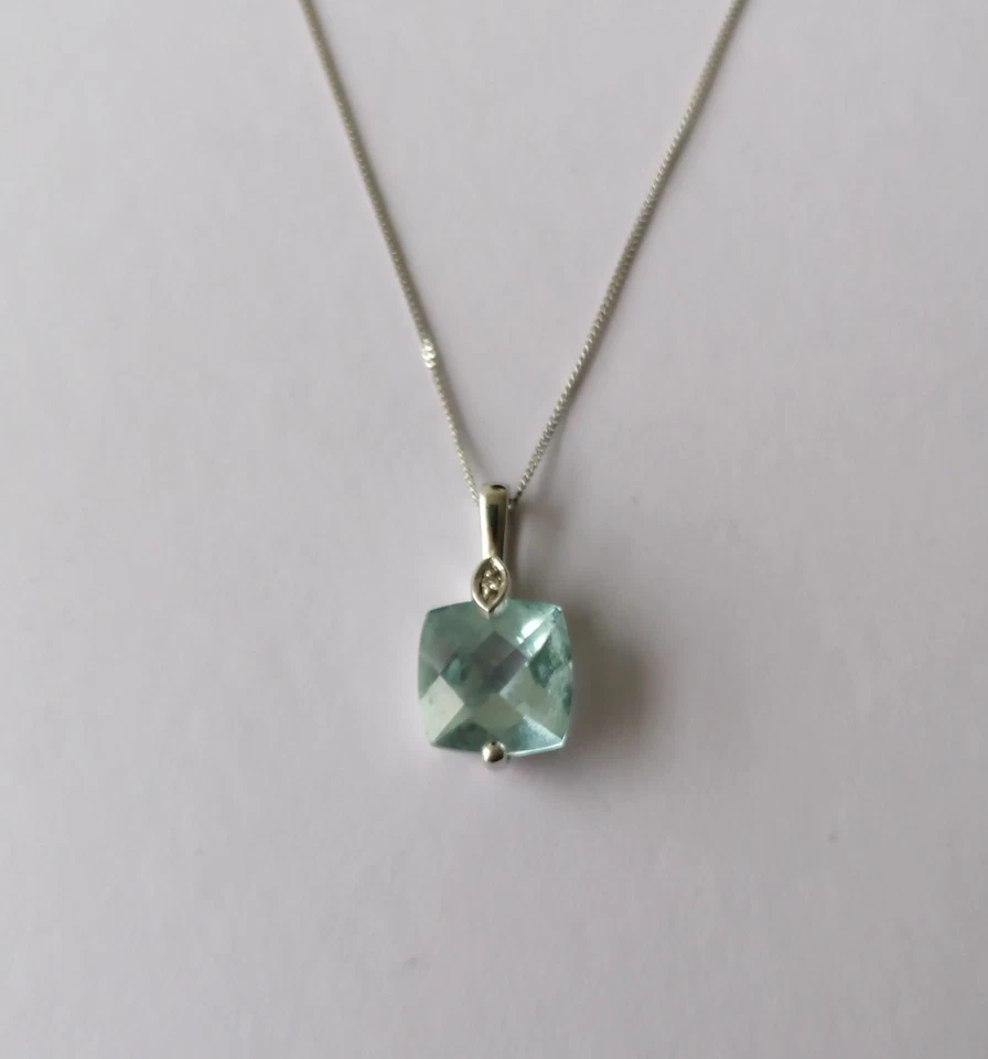 9ct White Gold Diamond Aquamarine Pendant Necklace 375 18'' - Image 4 of 4