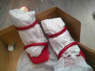 Beach By Matisse Jeanne Womens US 7M Strappy Red Slip On Kitten Heel Sandals