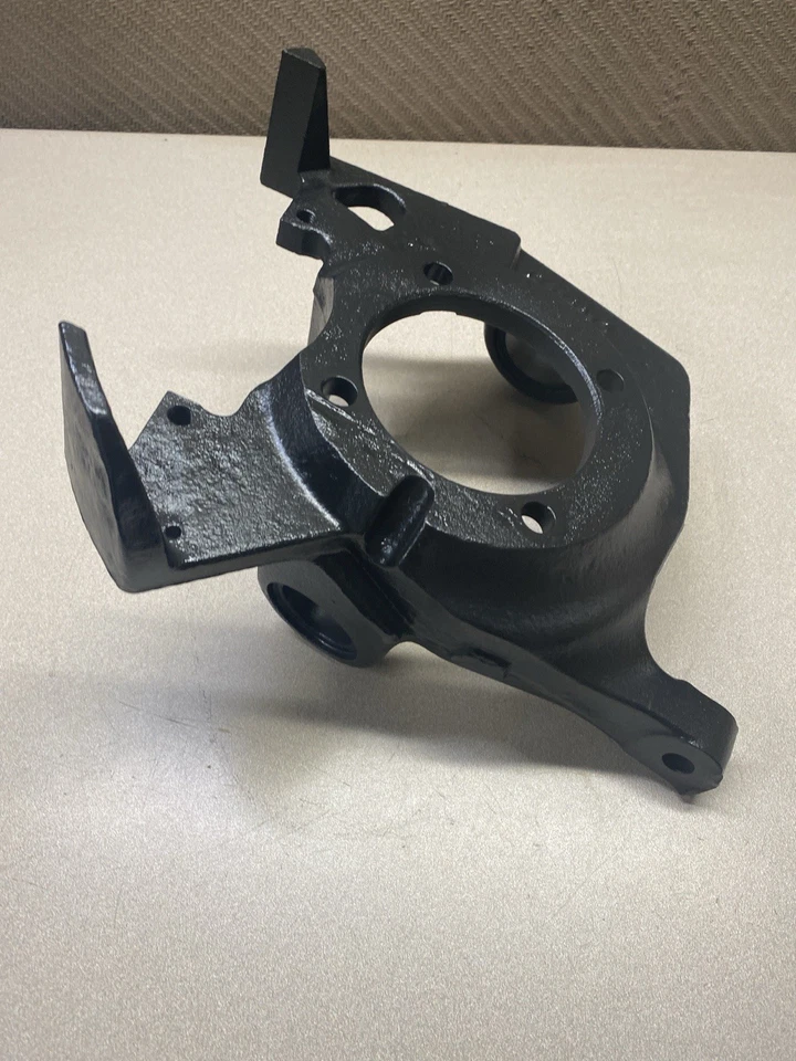 Dodge RAM 2500 3500 94-99 Dana 60 Left Drivers Side Steering Knuckle Cummins - Image 4 of 4