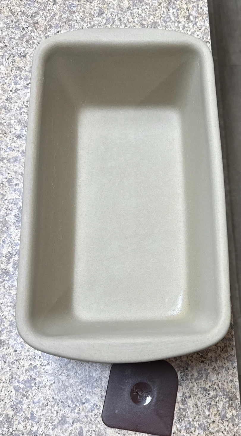 Pampered Chef Stone Loaf Meatloaf/Bread Baking Bread Pan #010802 USA 11”x 6 1/8”
Opens in a new wind