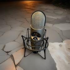 CAD Audio M179 Variable Pattern Condenser Microphone With Box