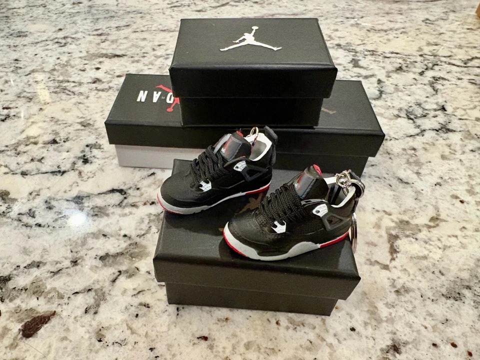 Mini Air Jordan AJ Zapatilla Entrenador Zapato Par Llavero Llaveros + Cajas Disponibles Foto 4 de 4