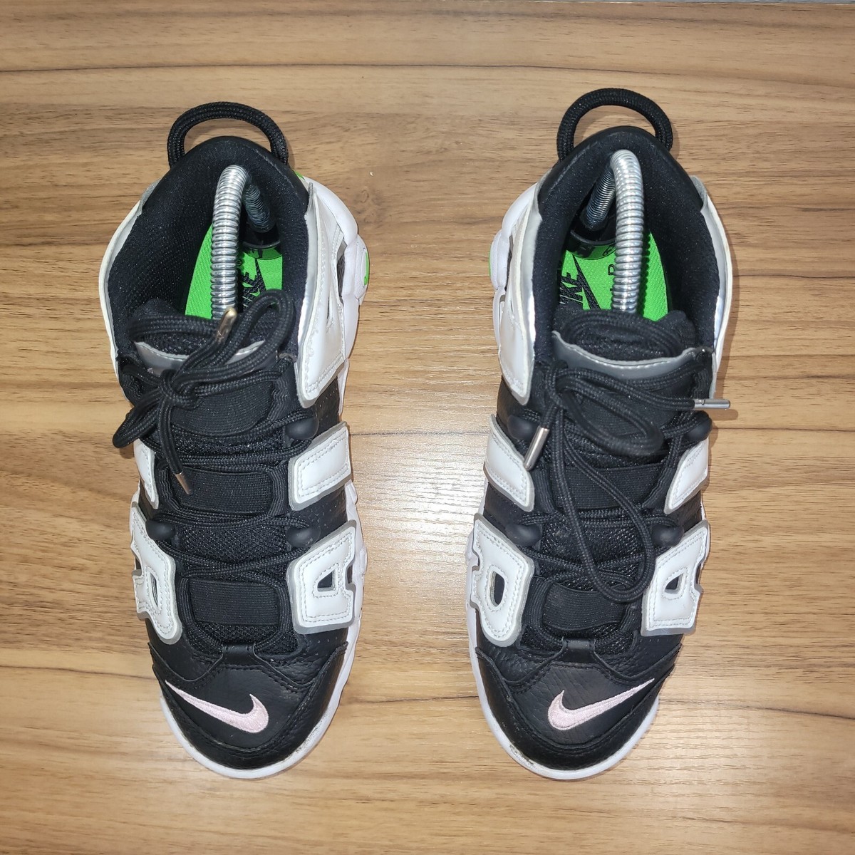 【極美品】NIKE　27cm AIR MORE UPTEMPO Olympic8 Nike Air More Uptempo White Black Green Mid Top Sneakers DN8008