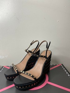 bcbgmaxazria wedge shoes