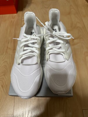 adidas Women's Ultraboost 22 Running Shoe, White/White/Crystal White Size  9W