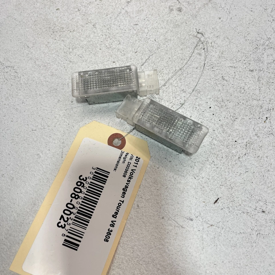 Juego de luces interiores de cortesía Volkswagen Touareg 2004-2017 2 piezas OEM Foto 2 de 4