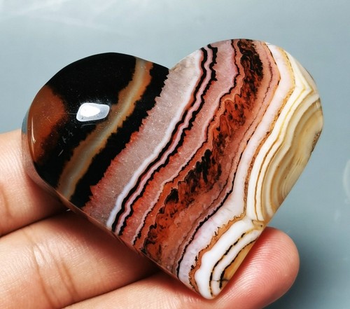 Beautiful Natural Madagascar Banded Agate Heart Crystal Reiki Healing - Picture 6 of 8