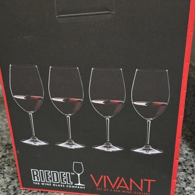 RIEDEL Vivant Set of 4 Clear Red Wine Glasses with Presentation Box