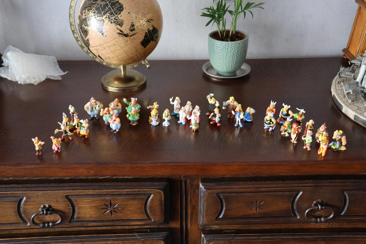 Lot De 36 Figurines Astérix – Vintage – Plastique – Astérix, Obélix, Gaulois