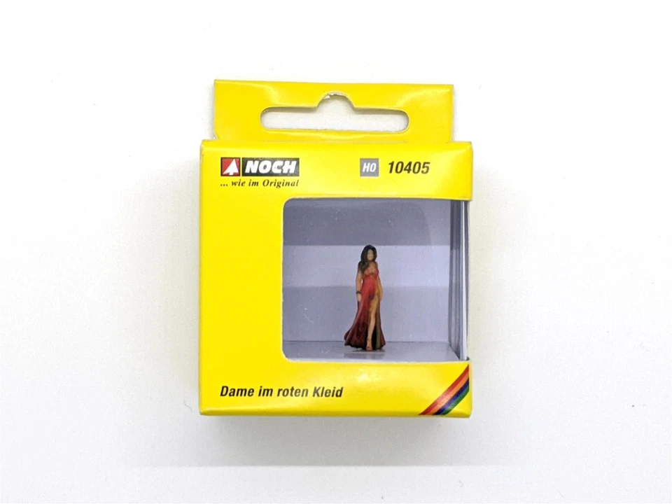 Lady in Red Dress 3D Master Figure Noch 10405 - image 2 of 2