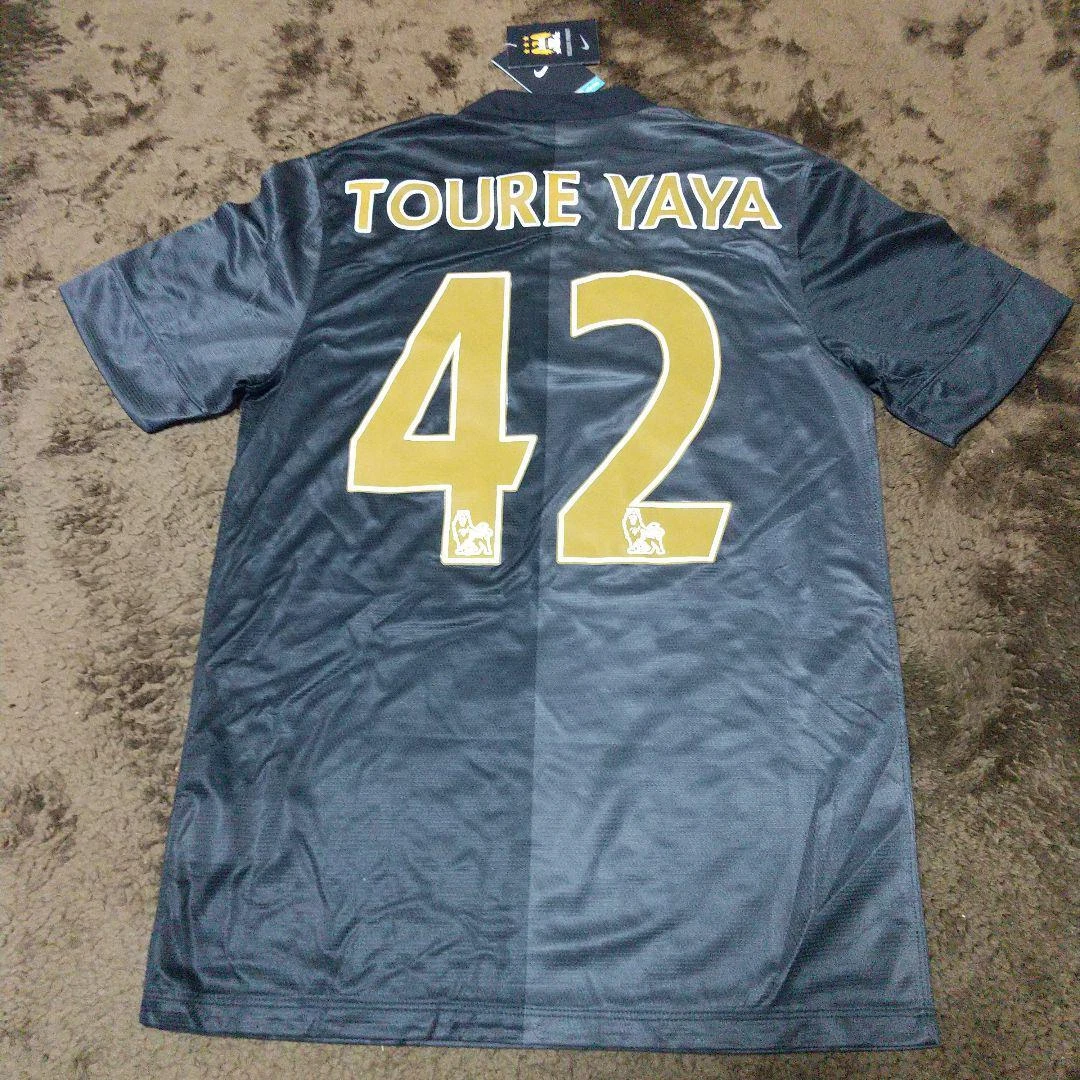 Yaya Toure Manchester City Soccer Jersey 13/14 Size S with tag