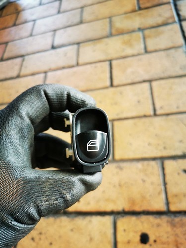 Mercedes-Benz W209 W203 Fensterheberschalter Schalter A2038200210