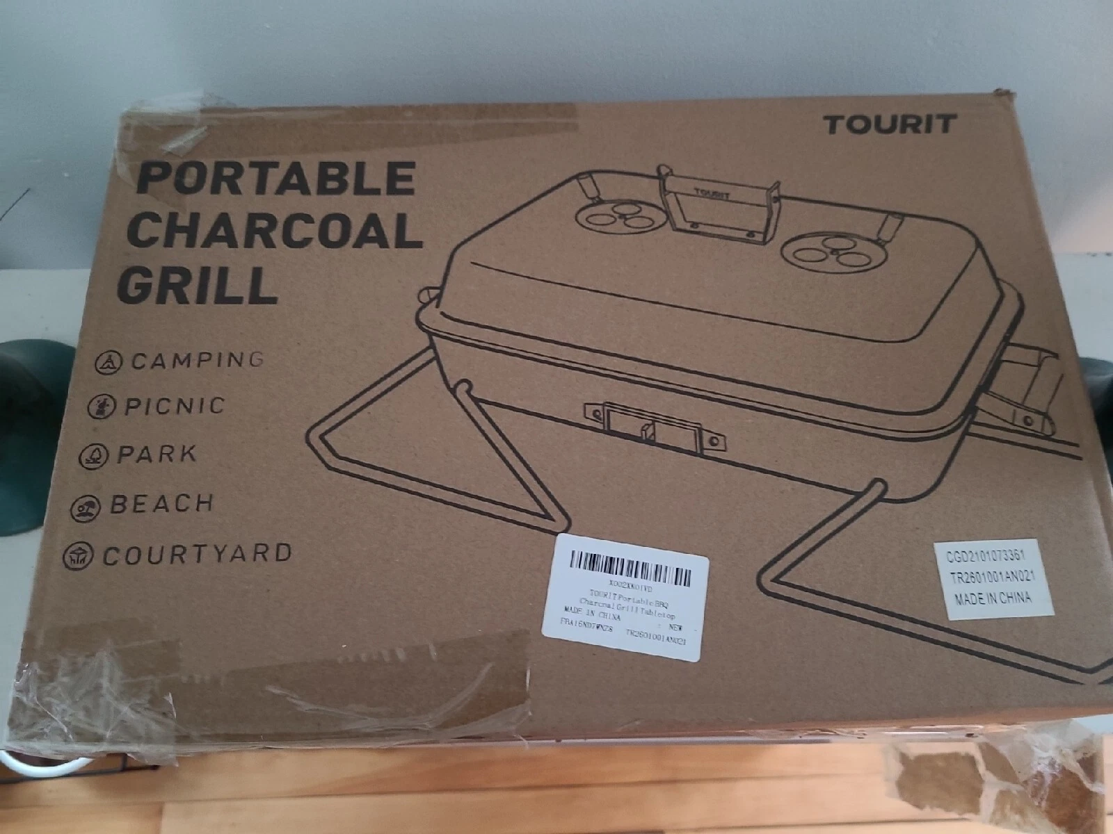 PORTABLE CHARCOAL GRILL BUNDLE. SIX PIECE SET!