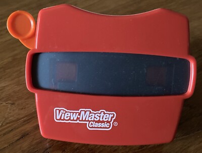 Red ViewMaster Classic 3D Viewer Mattel View Master w/ 2 Safari Adventures reels