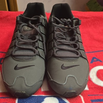 Nike Shox NZ Black Low Top Athletic Sneaker 501574-091 Synthetic Rubber
