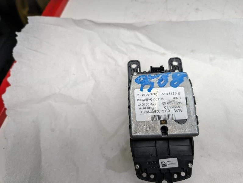 Controlador multimídia 2013 BMW 750i F02 iDrive usado fabricante de equipamento original - Imagem 2 de 3