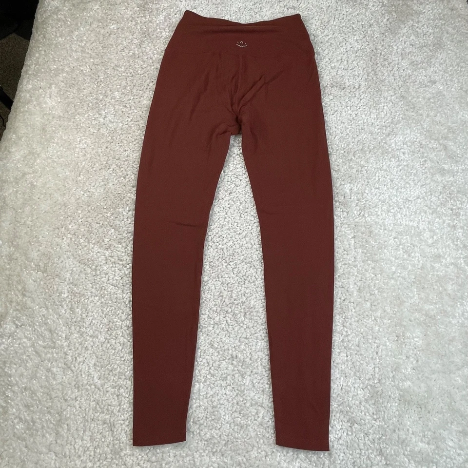 Legging Beyond Yoga Caught In The Midi Cintura Alta Rojo Marrón Mujer Grande Foto 2 de 4