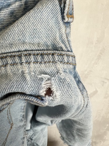 Levi’s Premium Wedgie Cut Off Shorts Button Fly Distressed Size 25 - Picture 7 of 8