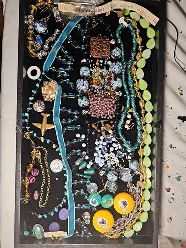 JUNK Jewelry LOT  FOR CRAFTS OR REPUPOSING.  Some VINTAGE #38