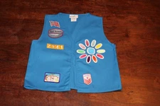 Girl Scouts Of America USA Daisy Uniform Vest JE Blue Glued Patches #03072