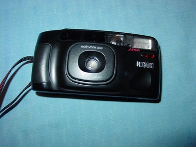 RICOH RZ   900 ANALOGE KAMERA