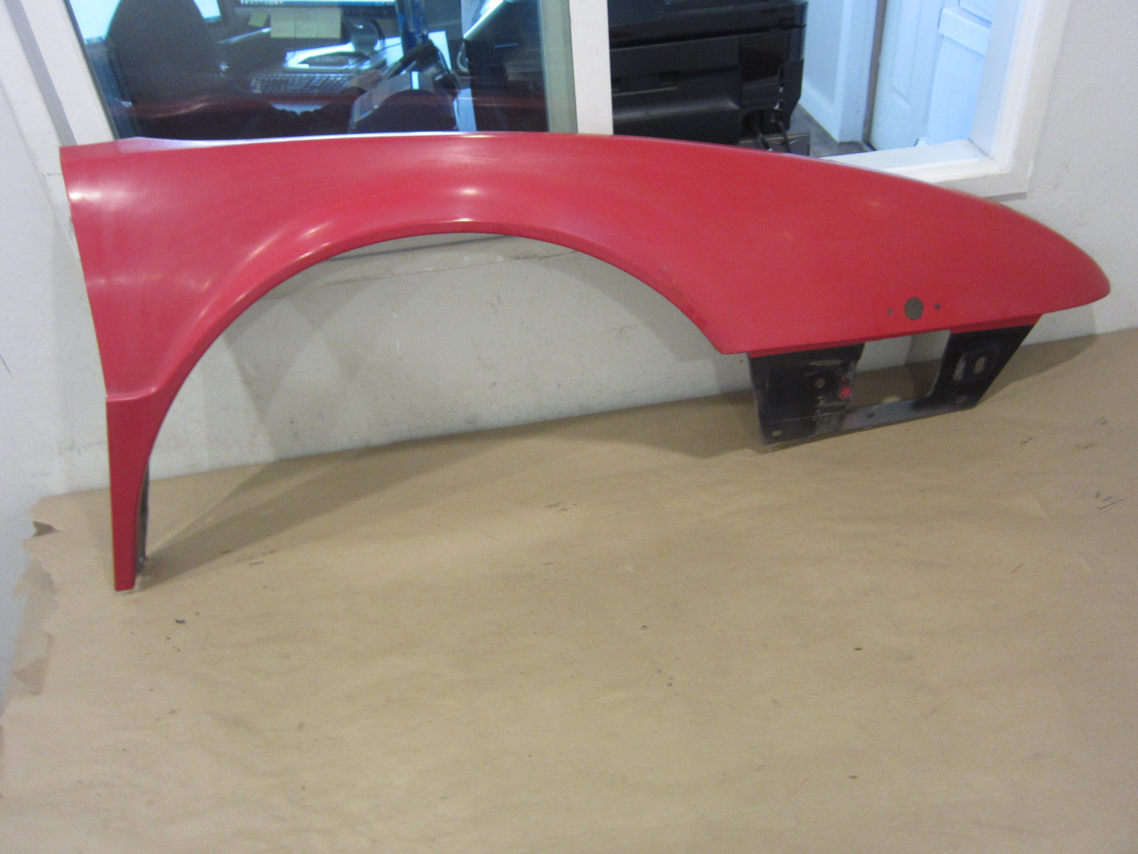 Ferrari Mondial 87 - RH Front Fender - P/N 61743900