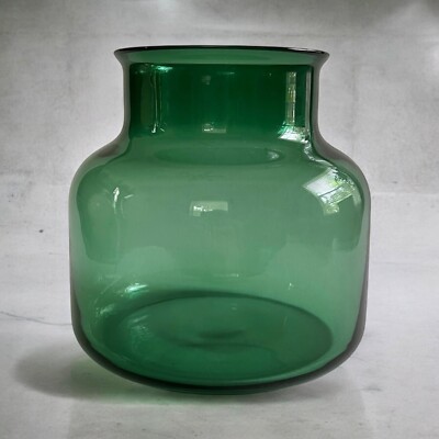 Elegant Streamlined Modern Scandinavian Art Glass Vase