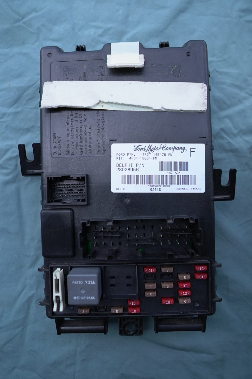 2005-2006 Mustang Interior Body Control Module BCM Fuse Box 