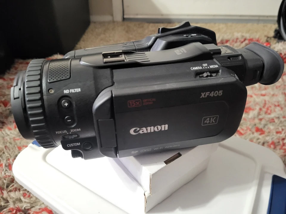 Videocámara profesional Canon XF405 4K UHD 13,4 mega píxeles Foto 4 de 4
