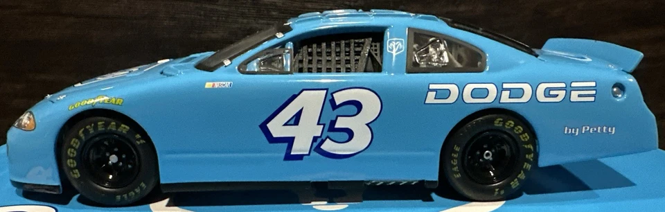 Dodge 2001 Petty Enterprises azul #43 1/24 equipo calibre propietarios Nascar diecast Foto 2 de 4