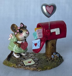 WEE FOREST FOLK GIRL MOUSE AT THE FULL VALENTINE MAILBOX