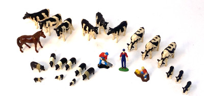 ERTL Farm Ranch Horses Cows Pigs Farmers Lot of 25 pcs   1'' -1.5'' (1C)