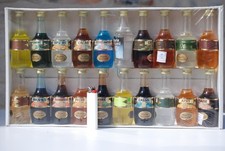 1 coffret dégustation Marie BRIZARD 20 bouteilles neuf