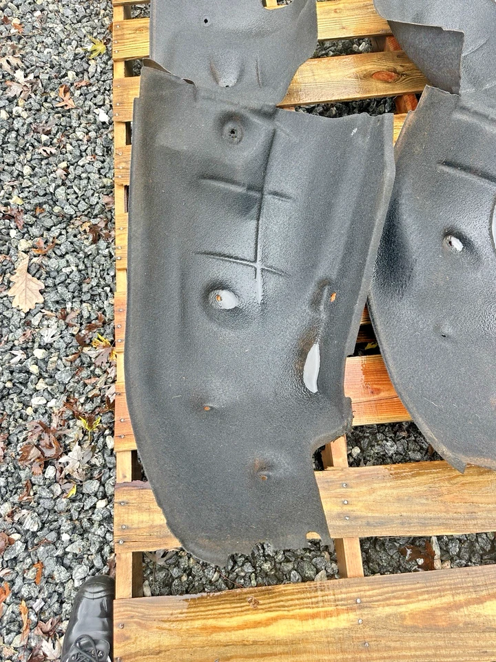 GMC SIERRA 1500 2019-2025 par trasero de cuartos revestimiento interior protector contra salpicaduras OEM Foto 3 de 4