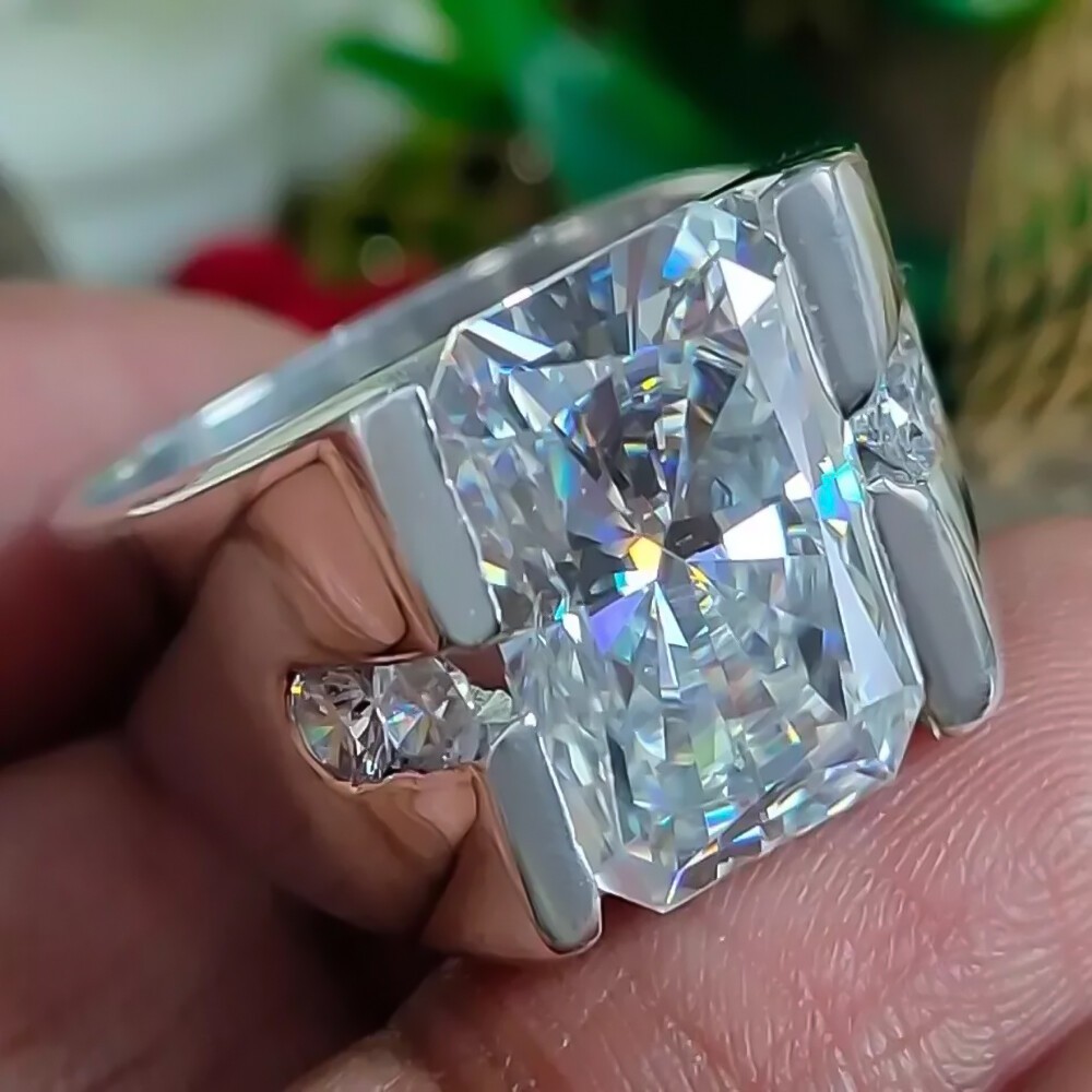 4 Ct Certified Radiant Cut White Diamond Solitaire Ring In 925 Sterling Silver