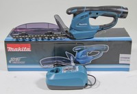 Makita Uh200dw 10.8v Cordless Li-ion Hedge Trimmer With Battery Makita Uh200dw 10.8v Cordless Li-ion Hedge Trimmer With Battery