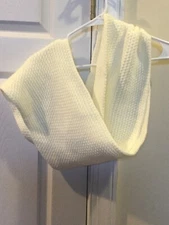 NWT BCBGENERATION CREAM MOON BEAM KNITTED INFINITY SCARF
