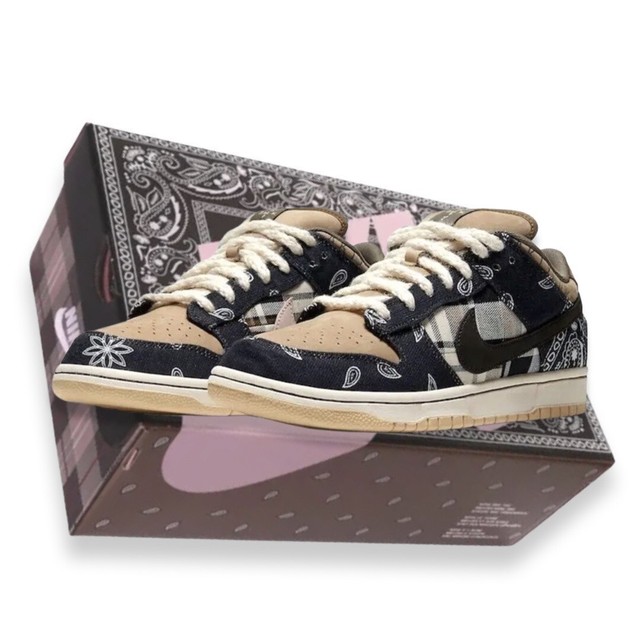 nike dunk low x travis scott