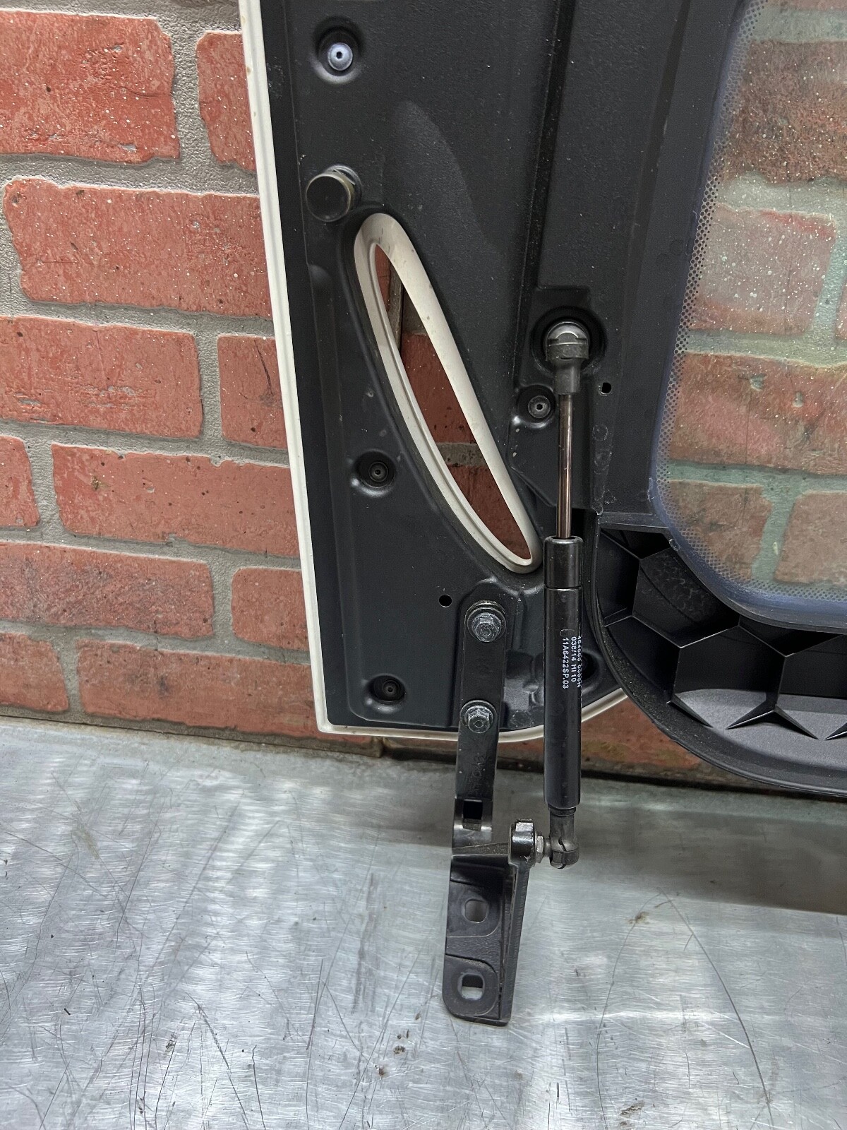 2015 16 17 McLaren 650S Spider Rear Lid Hatch Glass Panel