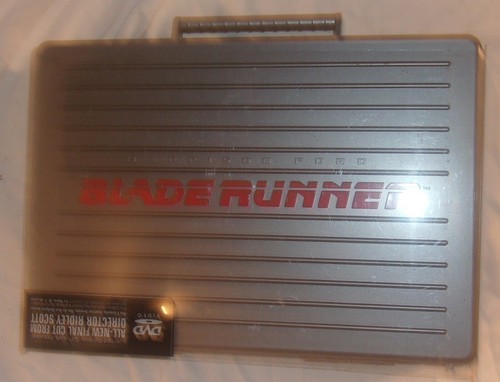 HARRISON FORD BLADERUNNER BRIEFCASE LIMITED EDITION DVD CASE COLLECTOR SET - Afbeelding 1 van 4