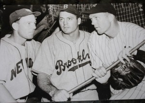NEW YORK BASEBALL GREATS BILL DICKEY BILLY HERMAN MEL OTT CHECK BAT AS