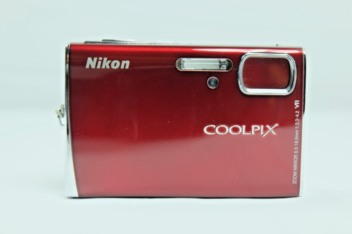 NIKON Coolpix S51 8.1MP Red Digital Camera w/ Battery and Charger
