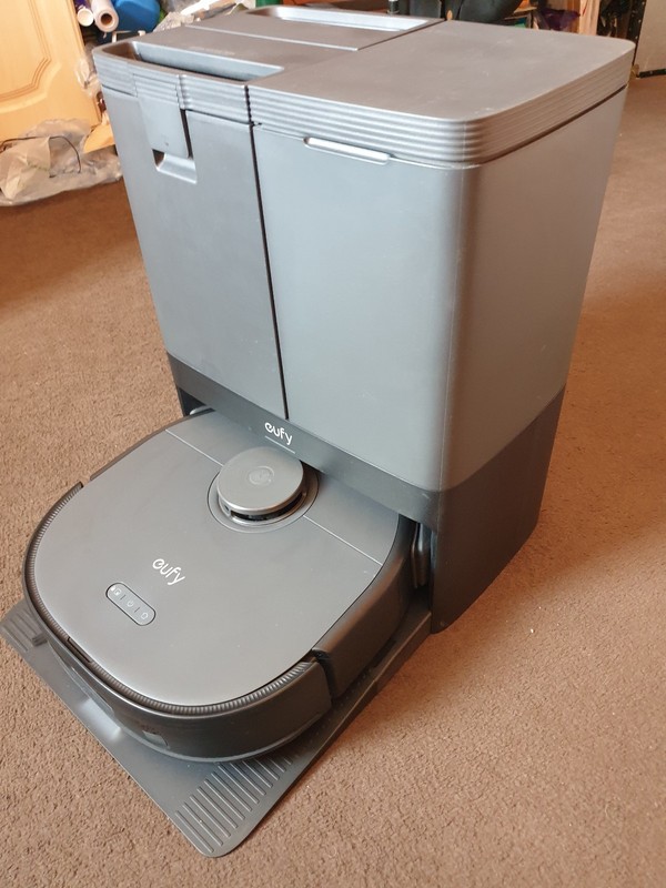 Eufy X10 Pro Omni Robot Vacuum & Mop + 2 x 14 pc Accessory Kit