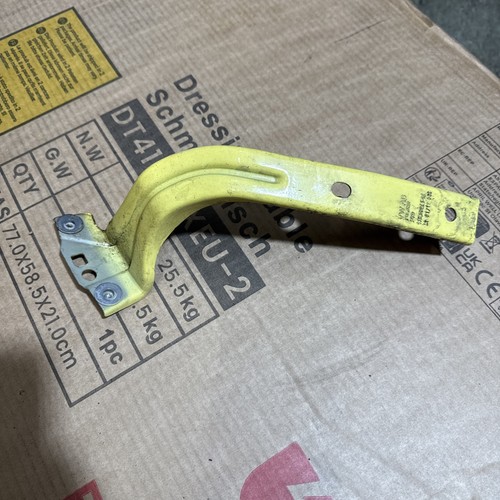 ✅ ✅ Original Volkswagen Halter Kotflügel 1S0821141