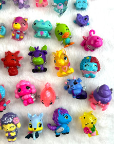 Hatchimals & Accessory Lot Of 60 Colleggtibles Mixed Figures Various Seasons  T2