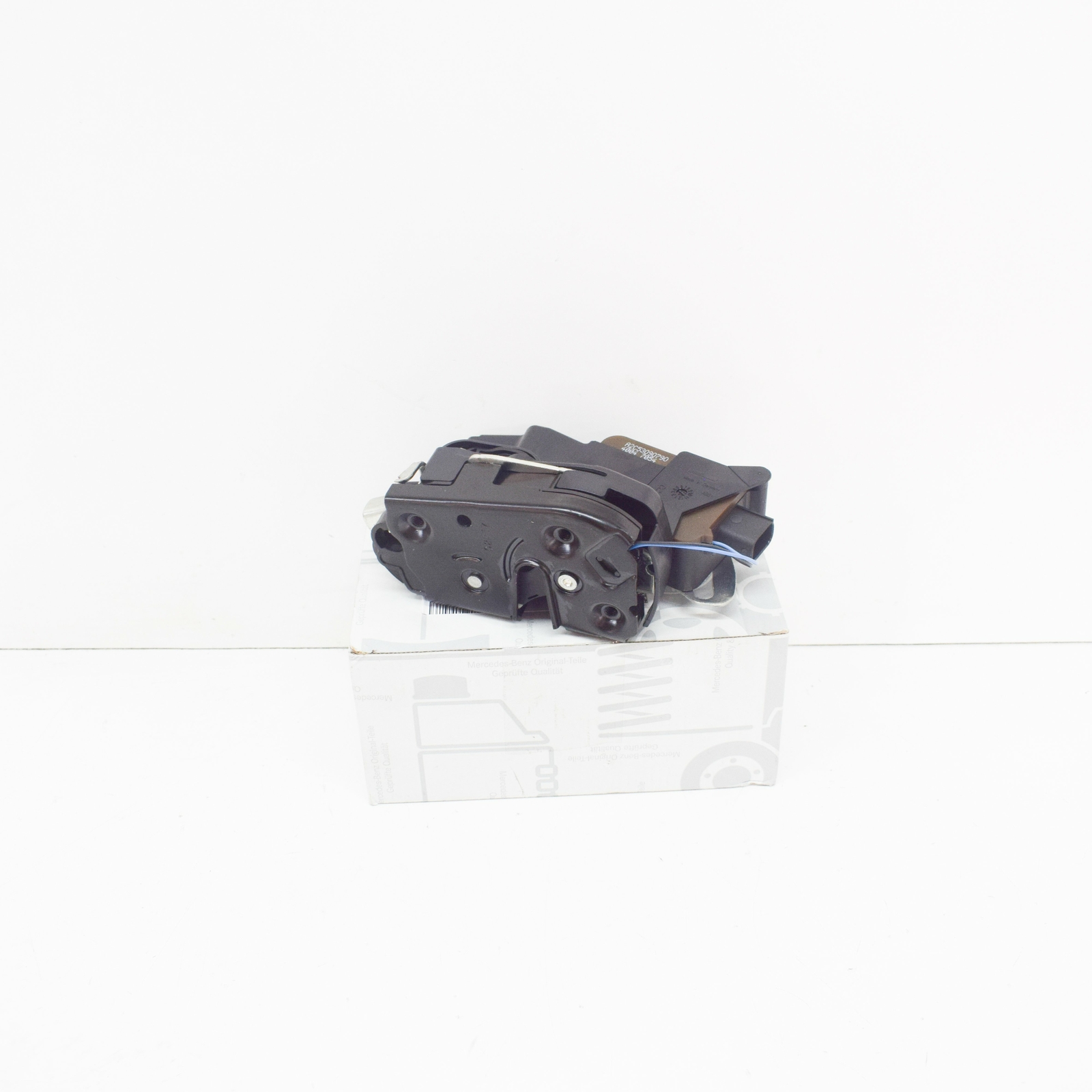 MERCEDES-BENZ VITO W639 Front Right Door Lock RHD A6397200800