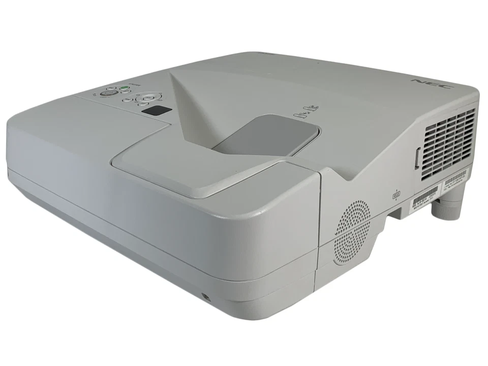 NEC UM330X 3LCD Projector WXGA 3300 Lumens UST 1080p HDMI w/Remote + EXTRA LAMP - Image 2 of 4