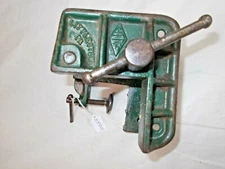 Littlestown Vtg. Corner Vise, Woodworker's Bench Corner Vise, 4-3/4" Wide Jaws 